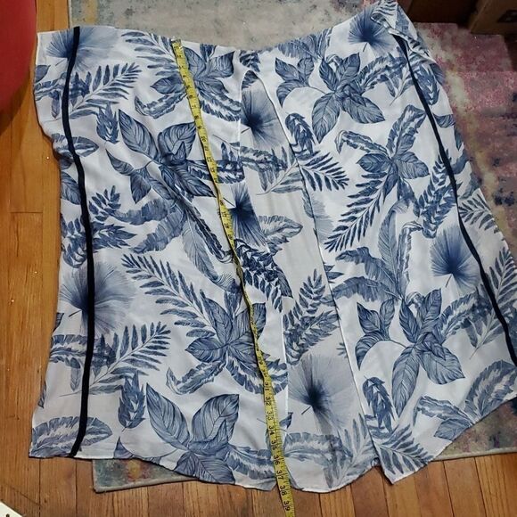 Blue and White Kimono Shrug - Picture 11 of 13